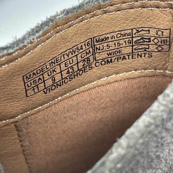 Vionic Madeline Suede Booties with Tassel size 11 - Picture 12 of 15